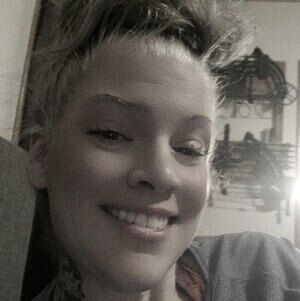 Meet your Posher, Carey